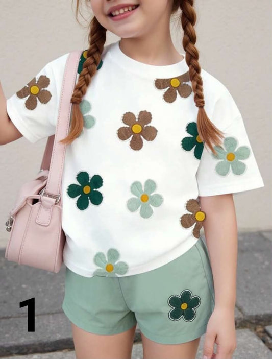 Set Spring And Summer Girls Casual Fashion Creative Fresh High-End Minimalist Hot Pink Floral, Leopard Print, Bow Knot, Funny Slogan Graphic Print Casual T-Shirt And Shorts Sets, Comfortable