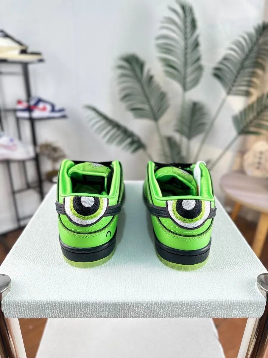 Mens and ladies trainers