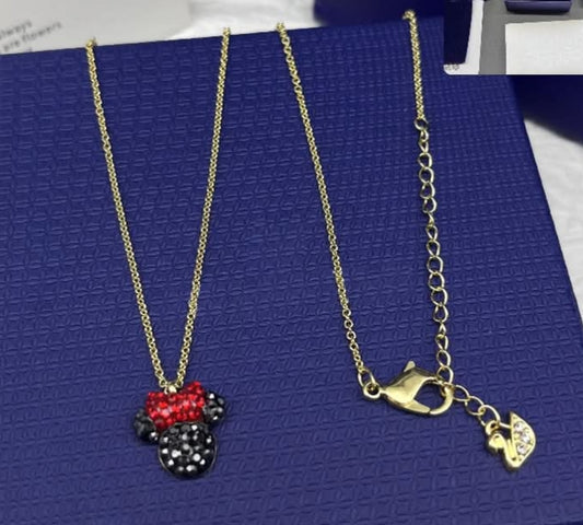 Designer chains Comes with gift box and bag

X1