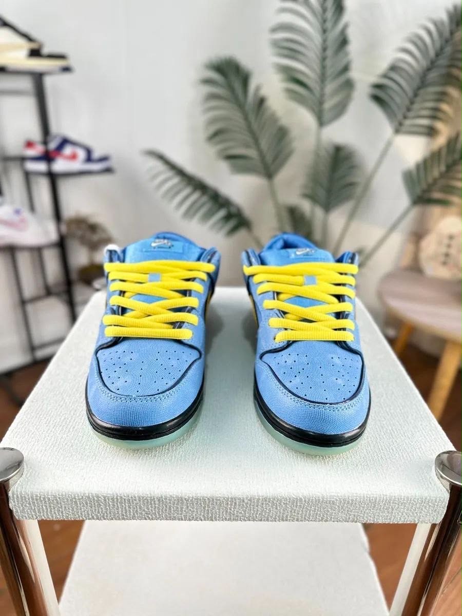 Mens and ladies trainers