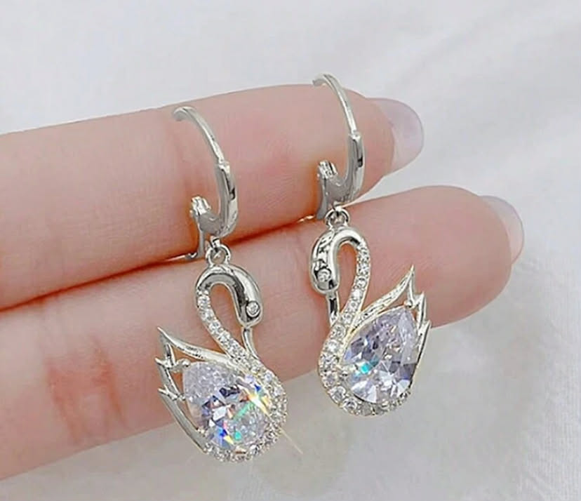 1 Pair Elegant High-Quality Luxury Swan Glass Inlaid Drop Earrings