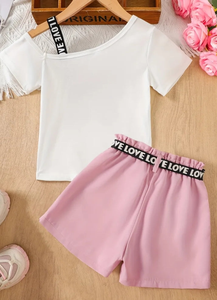 Girl's Off-Shoulder Cartoon Girl Print T-Shirt + Pink "LOVE" Letter Embellished Cargo Shorts Set