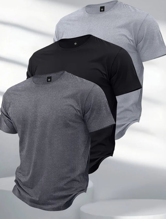 A Set of Three Men'S Short-Sleeve T-Shirts in Solid Colors, Featuring a Round Neck And a Regular Fit.