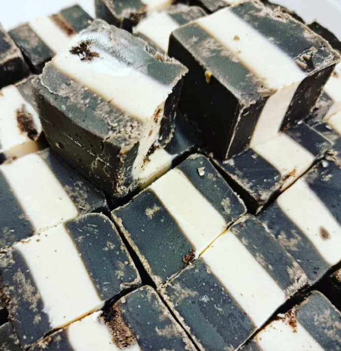 Cookie dough Fudge (9 PIECES)