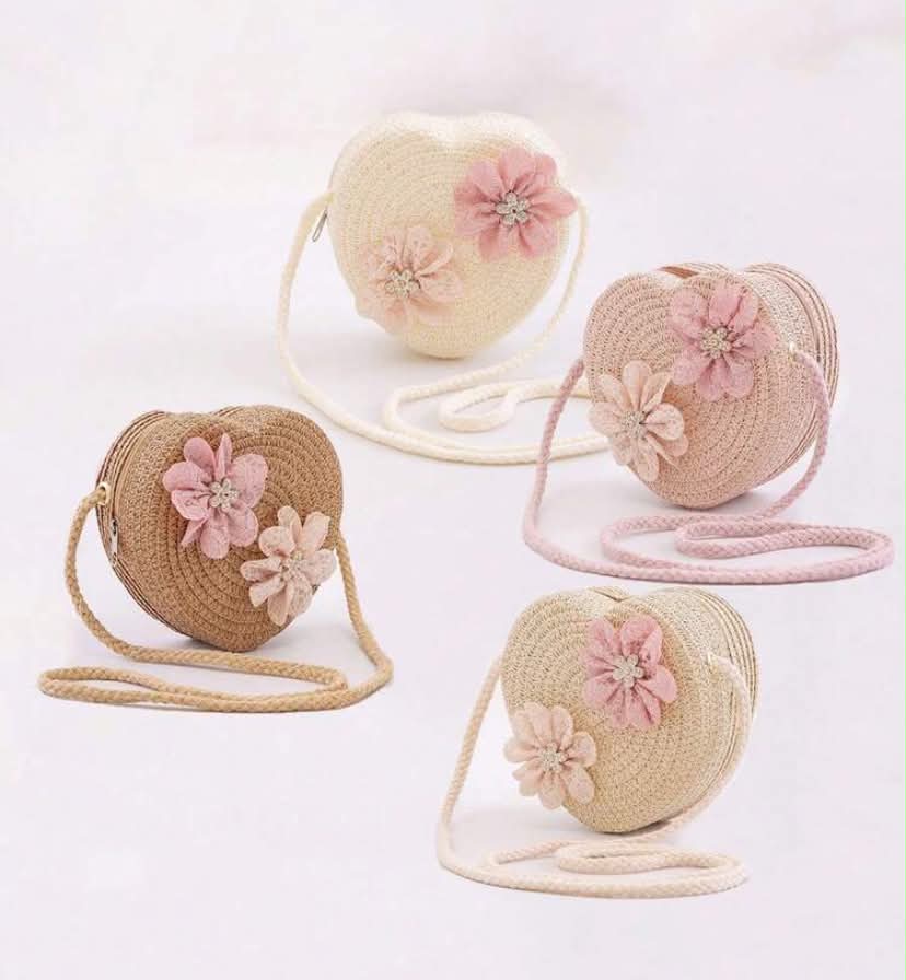 Cat,  Heart and a bow Coin Purse Features A Cute Zipper Design,