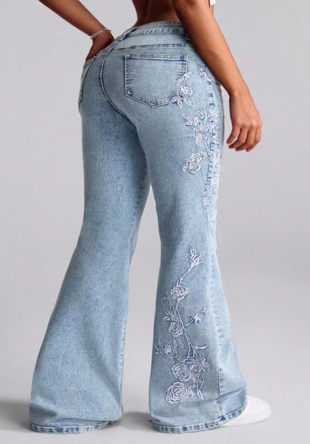 CURVE+ Plus Size Women Floral Embroidered Pocket Casual Flare Jeans