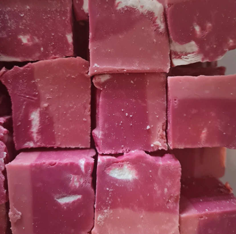 Fudge Factory Assorted Flavours Cubes Gift Pouch Hand Made (600g)