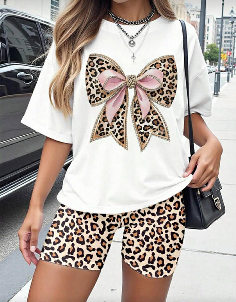 Short Sleeve Two-Piece Outfit Perfect For Stylish Casual Wear