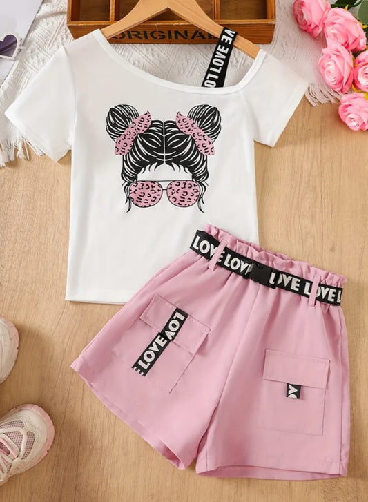Girl's Off-Shoulder Cartoon Girl Print T-Shirt + Pink "LOVE" Letter Embellished Cargo Shorts Set