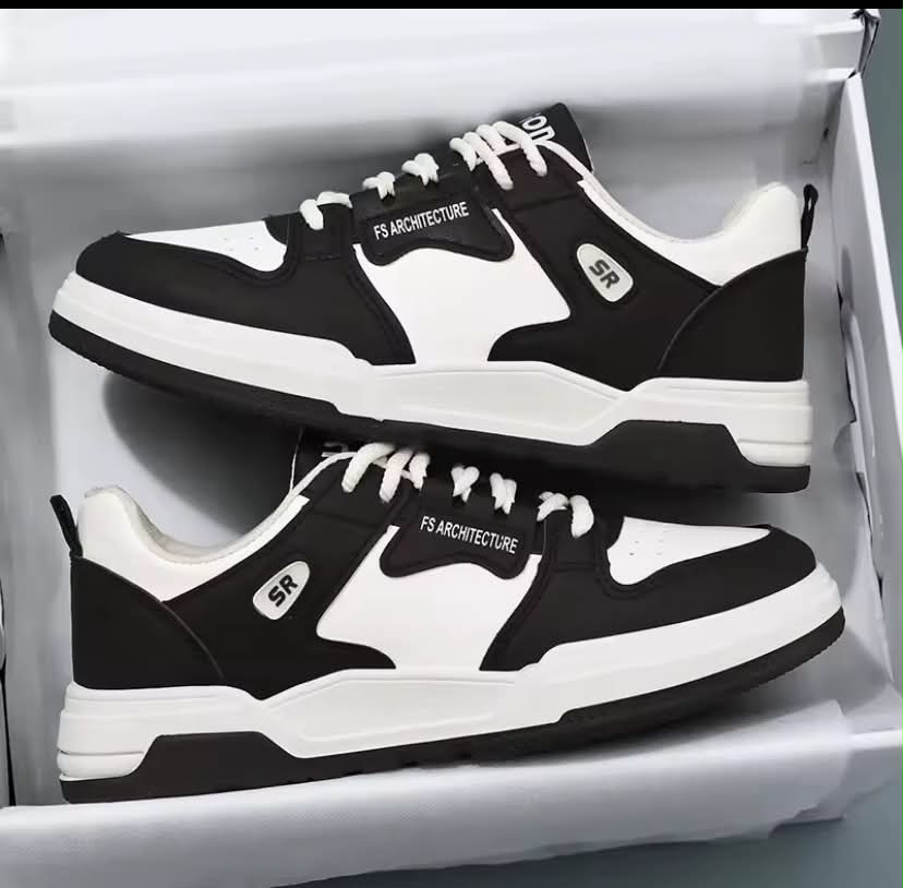 New Men's Casual Board Shoes Black White Color Block Fashion Sneakers