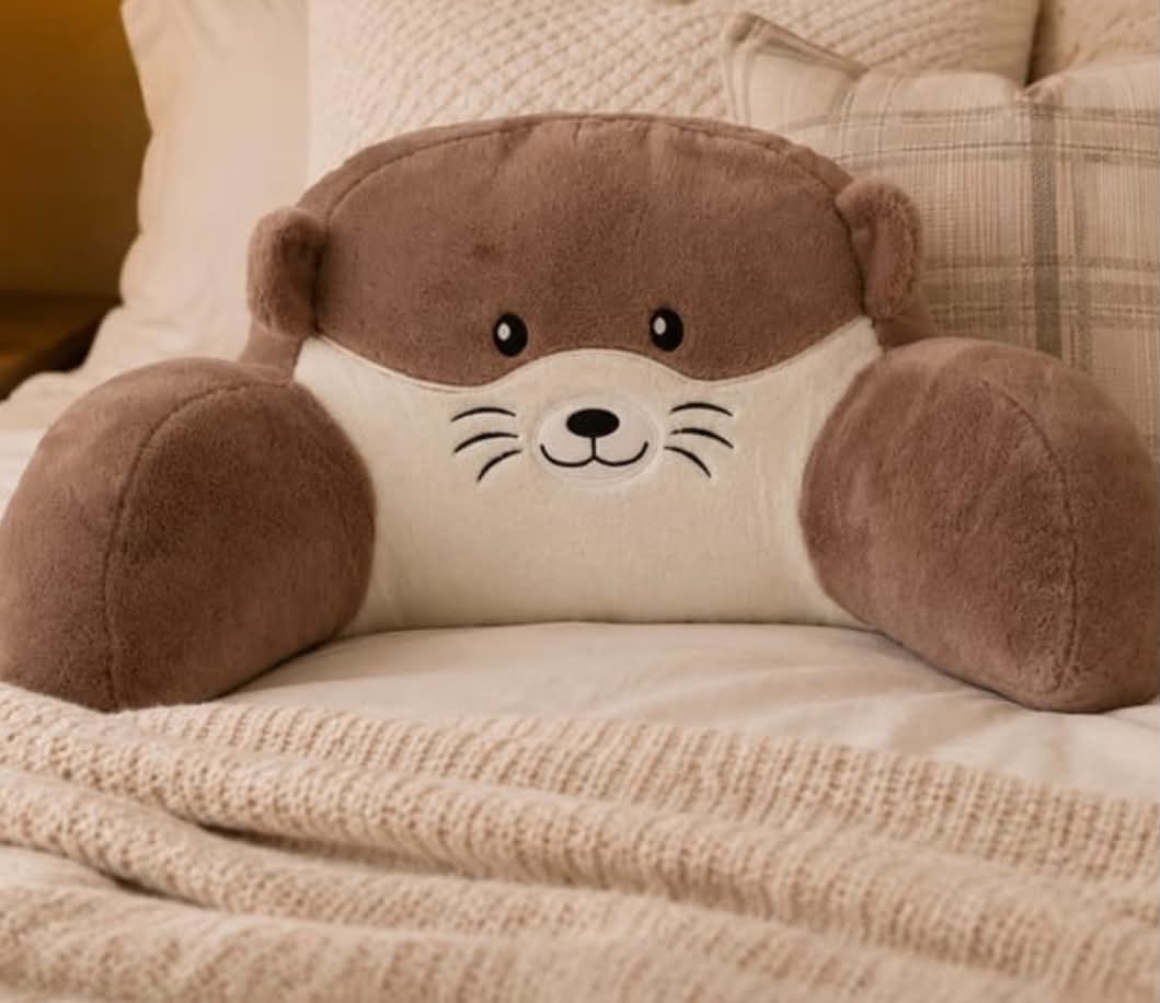 Oscar Otter Cuddle Cushion